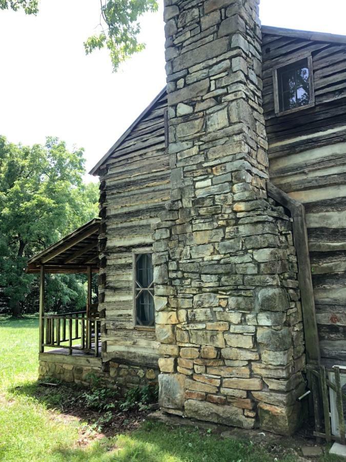 Smoky Mountain Romantic Handcrafted Cabins Sevierville Exterior photo
